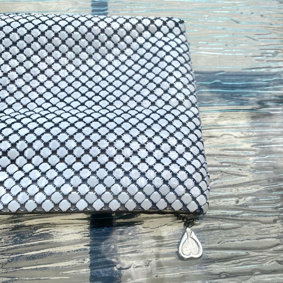 Whiting & Davis White Metallic Mesh Clutch Bag - Picture 3 of 5